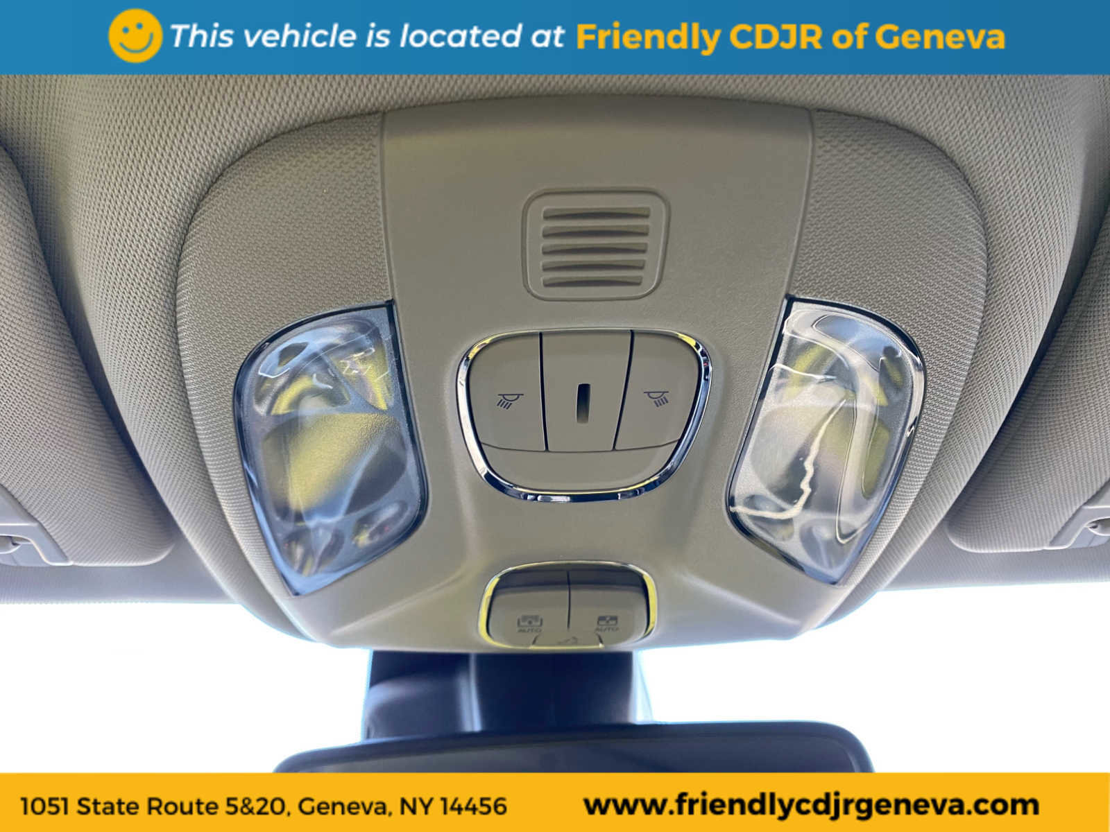 Used 2022 Jeep Compass Latitude w/ Sun and Sound Group image 21