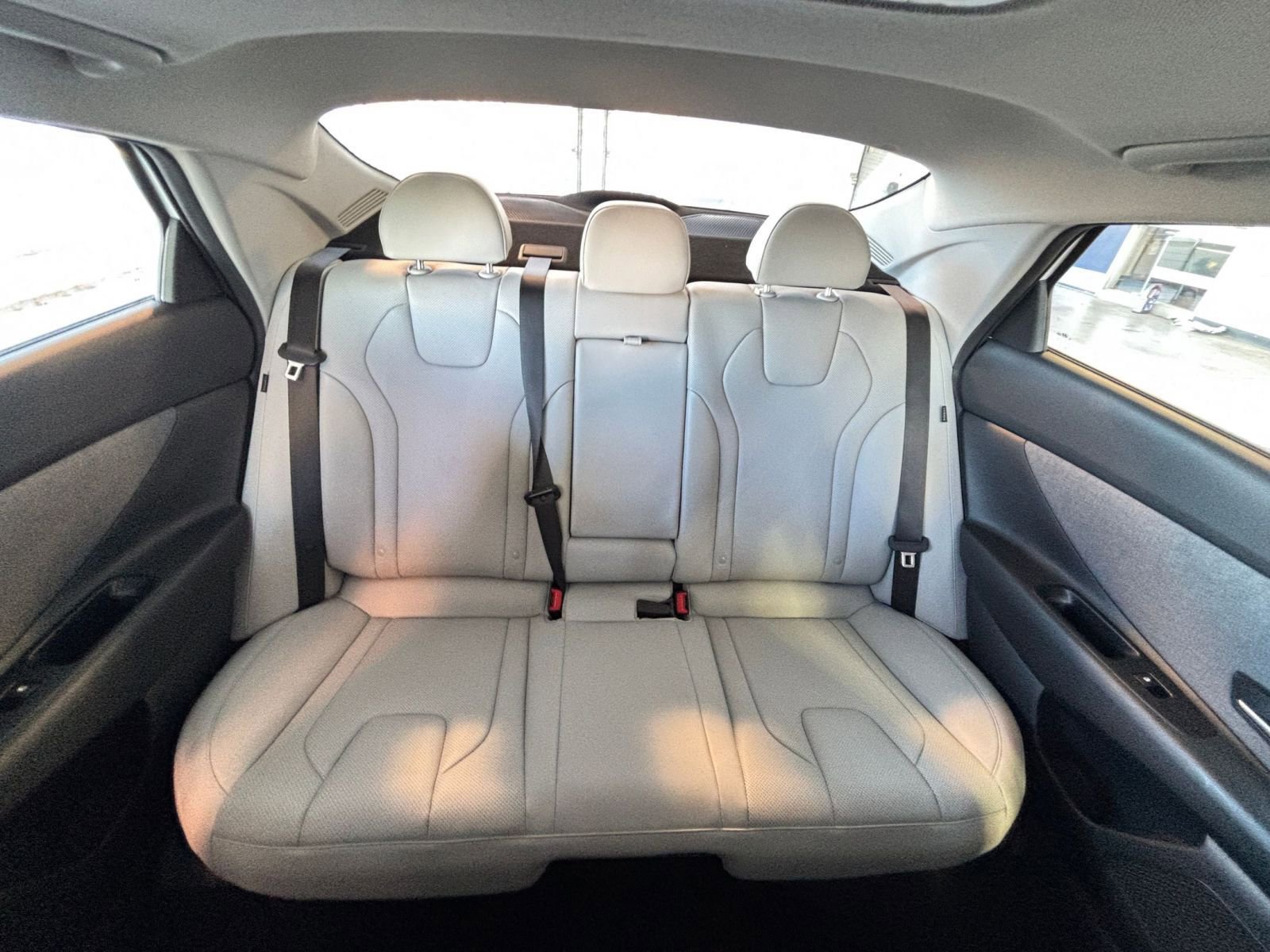 Used 2025 Hyundai Elantra Limited image 42