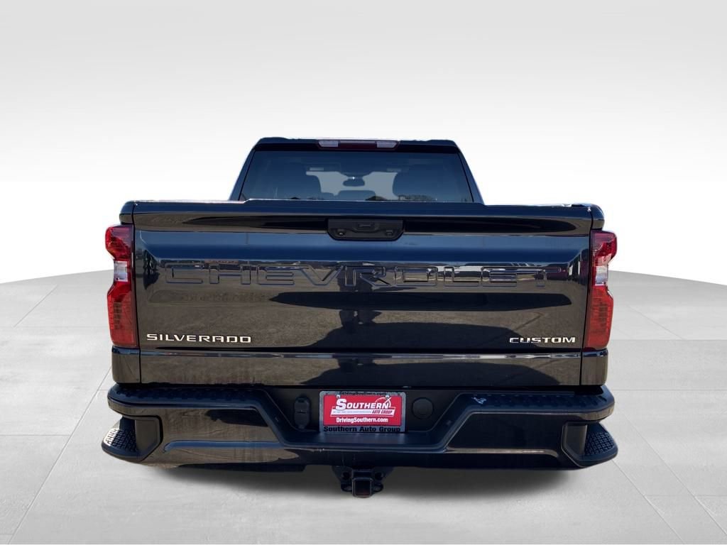 Used 2022 Chevrolet Silverado 1500 Custom image 4