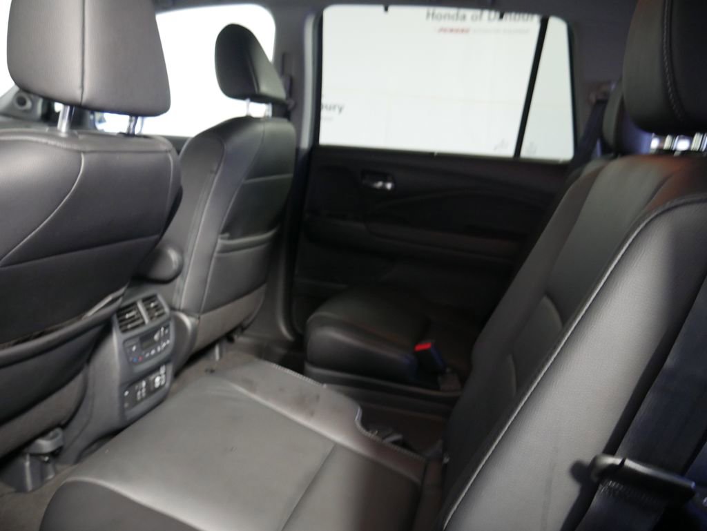 Used 2020 Honda Pilot Touring image 12