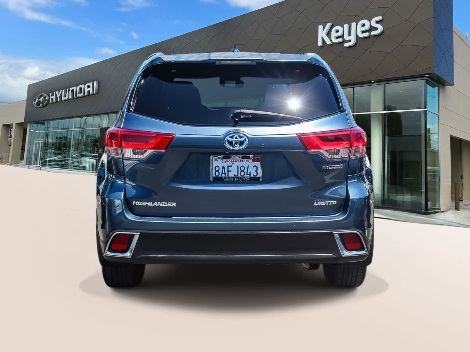 Used 2017 Toyota Highlander Limited AWD/4WD image 6