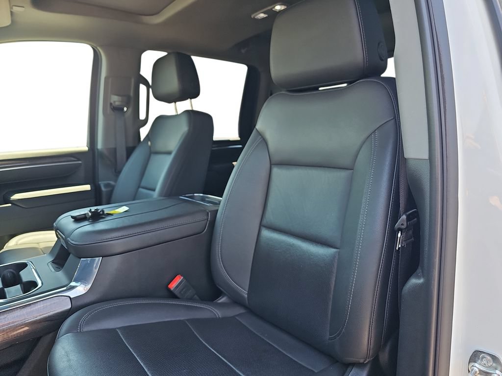 Used 2025 Chevrolet Silverado 2500 LTZ w/ LTZ Premium Package AWD/4WD image 15