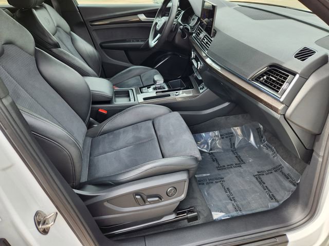 Used 2022 Audi SQ5 Premium w/ Convenience Package image 12