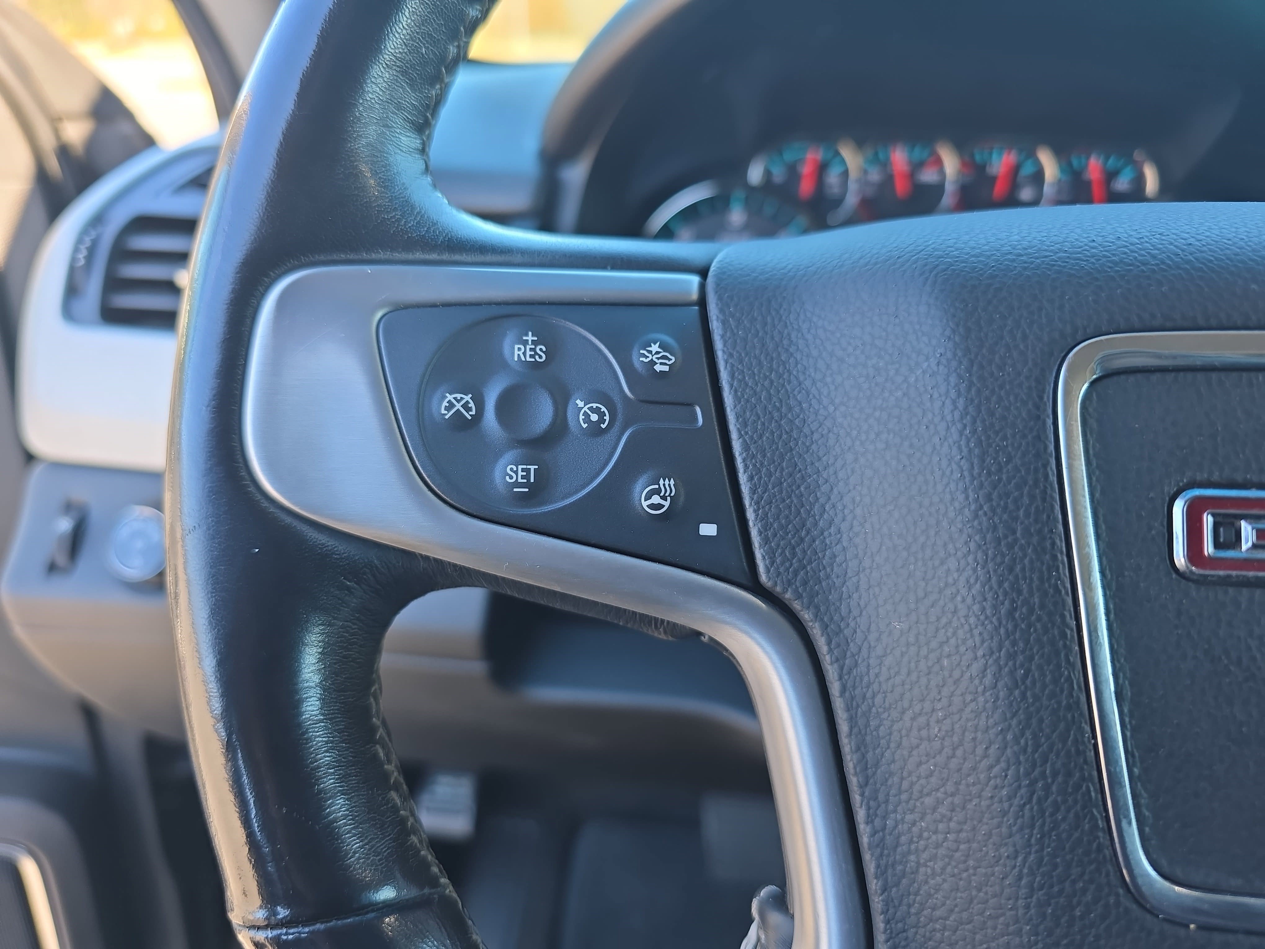 Used 2019 GMC Yukon SLT image 19