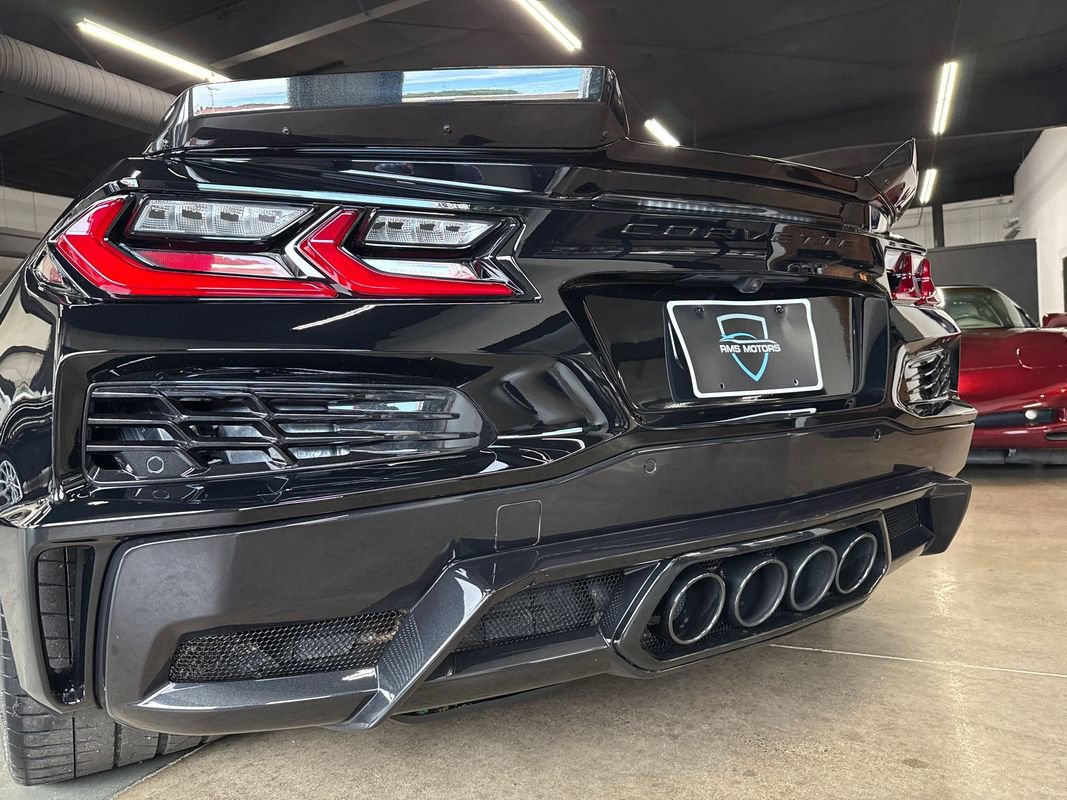Used 2025 Chevrolet Corvette Z06 image 14