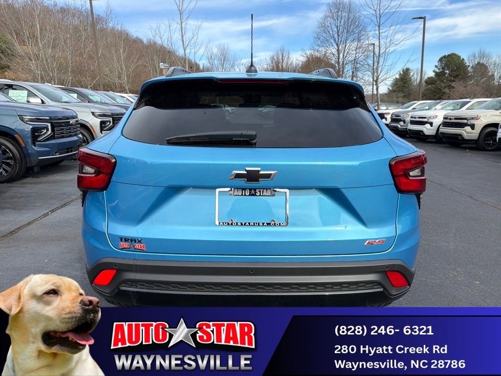 New 2025 Chevrolet Trax RS w/ Driver Confidence Package image 4