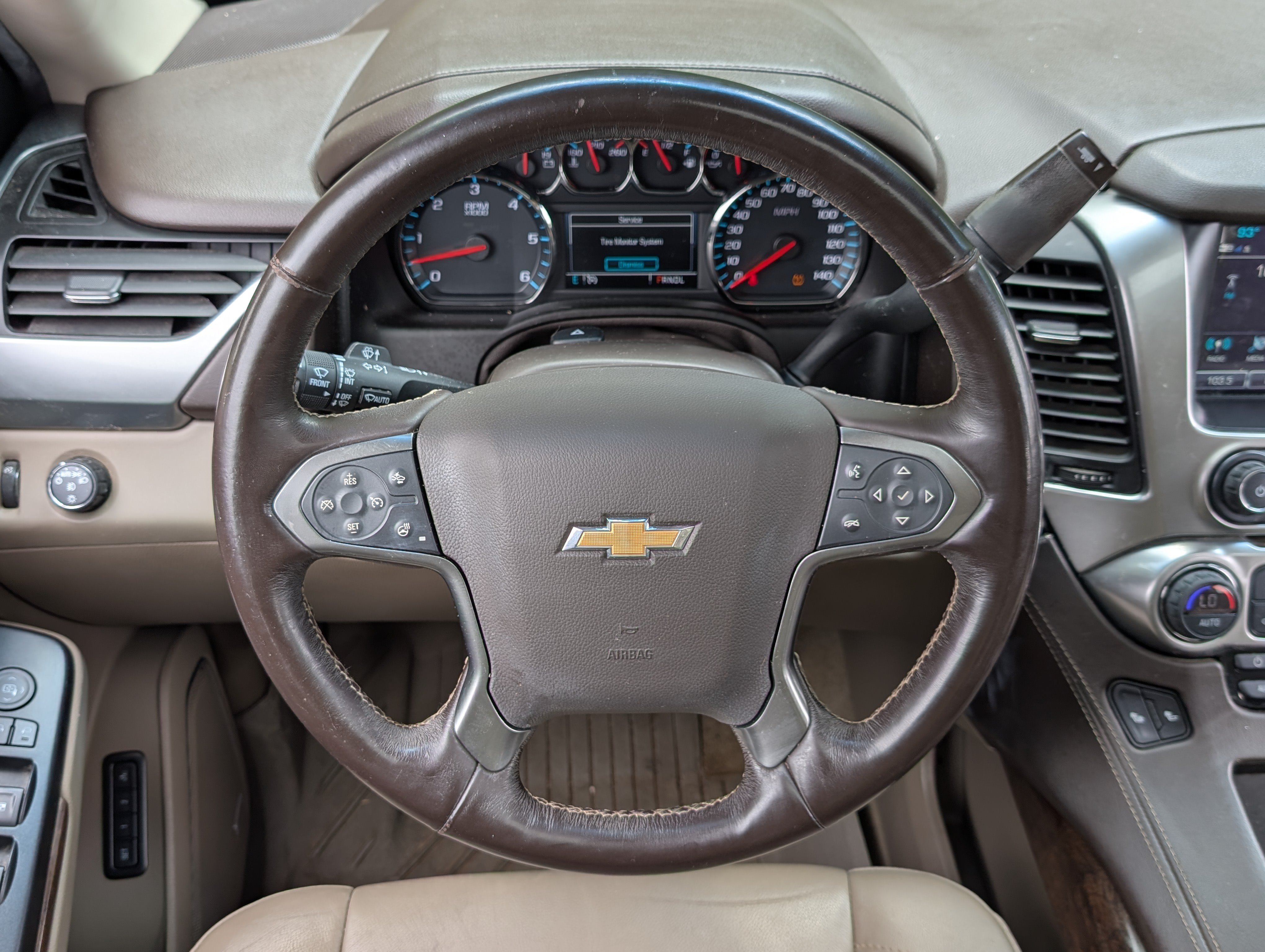 Used 2018 Chevrolet Suburban LT w/ LT Signature Package RWD image 25