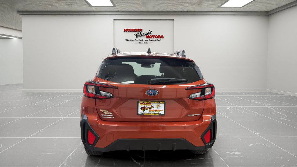 Used 2025 Subaru Crosstrek 2.5i Premium AWD/4WD image 4