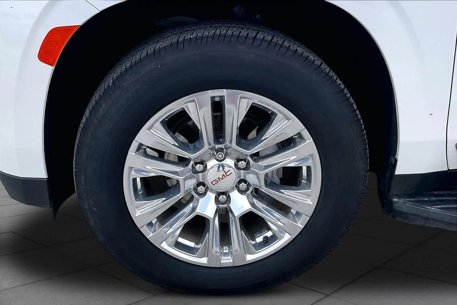 Used 2021 GMC Yukon Denali AWD/4WD image 11