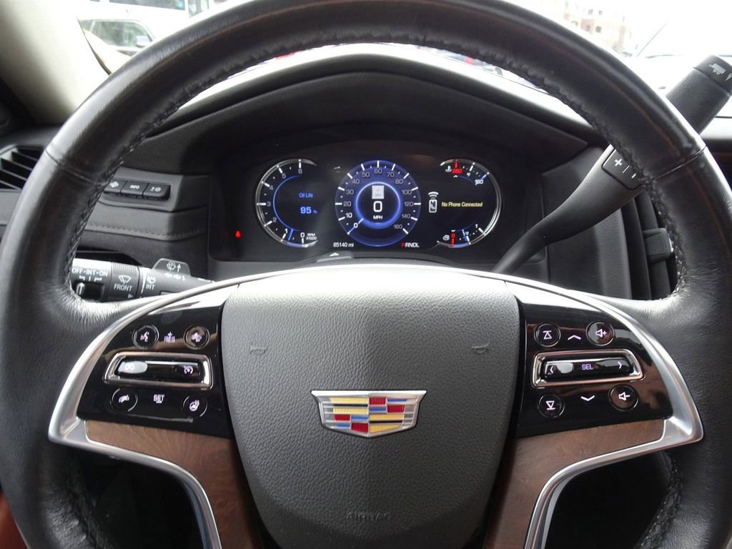 Used 2020 Cadillac Escalade Premium Luxury image 22