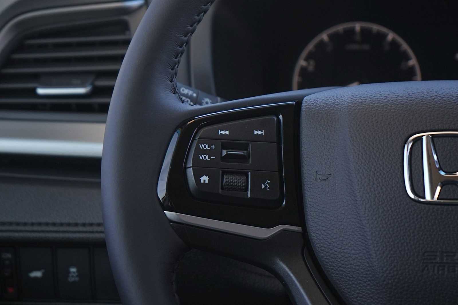 Certified 2026 Honda Odyssey EX-L image 17