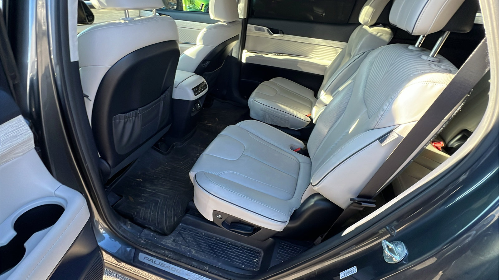 Used 2024 Hyundai Palisade Calligraphy image 26