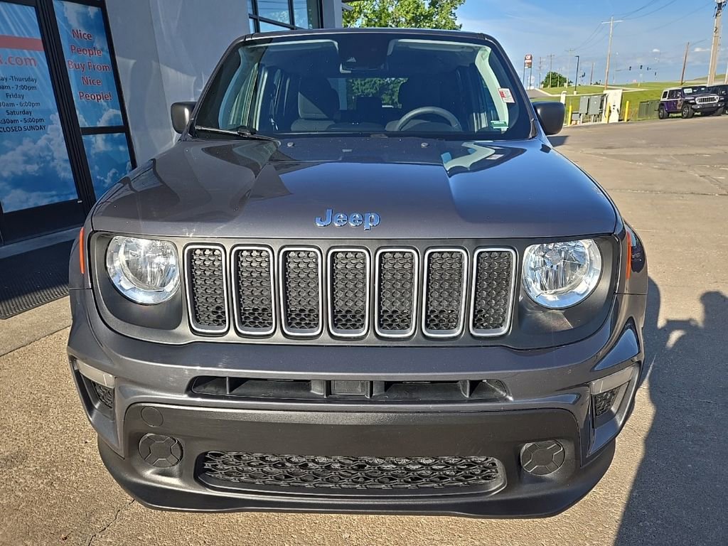 Used 2023 Jeep Renegade Latitude AWD/4WD image 13