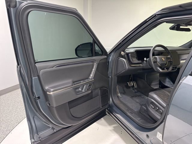 Used 2023 Rivian R1S Adventure AWD/4WD image 12