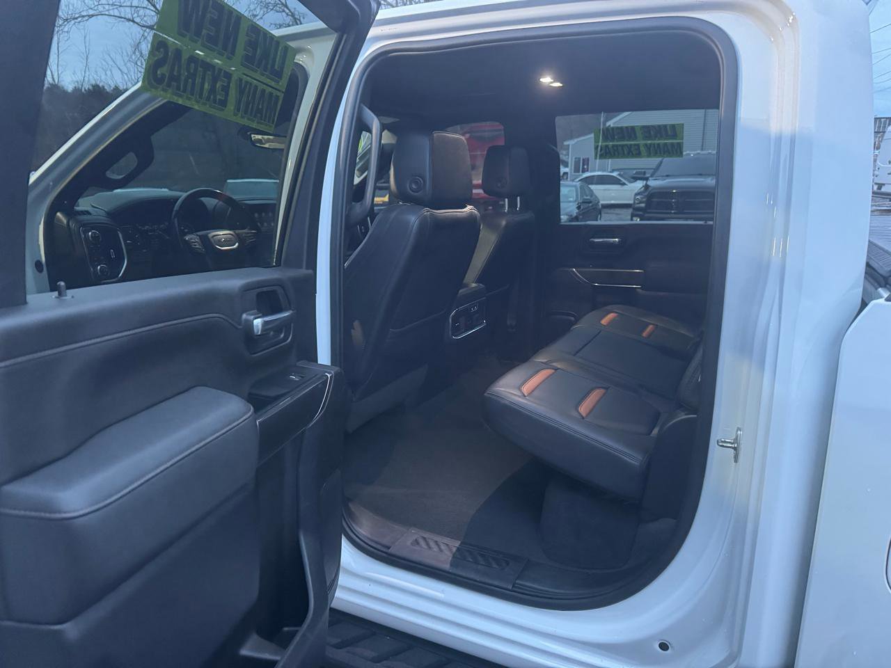 Used 2023 GMC Sierra 2500 AT4 w/ AT4 Premium Plus Package image 11