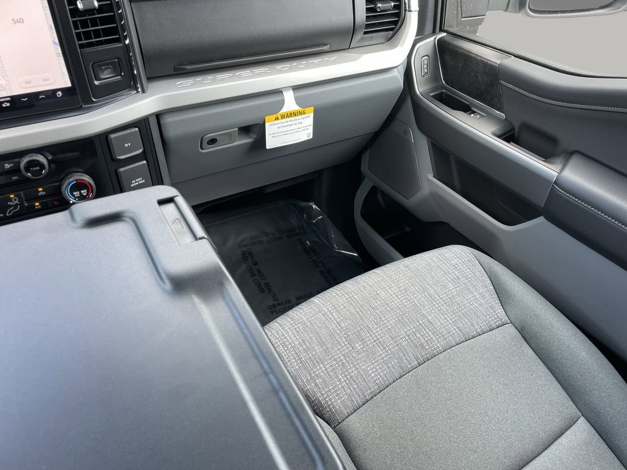 New 2026 Ford F250 XLT w/ XLT Premium Package AWD/4WD image 18