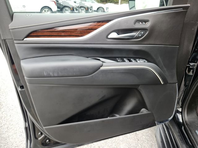 Used 2023 Cadillac Escalade Luxury image 12
