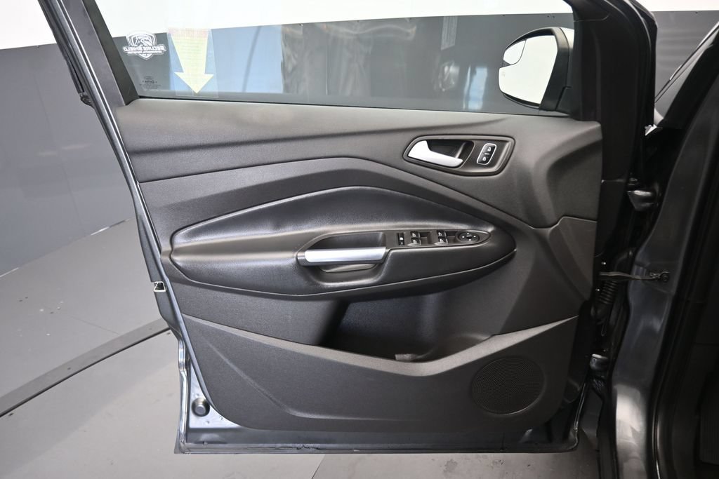 Used 2019 Ford Escape SEL AWD/4WD image 9