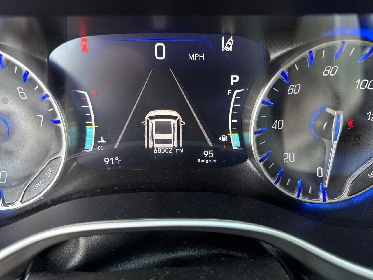 Used 2023 Chrysler Pacifica Touring-L FWD image 22