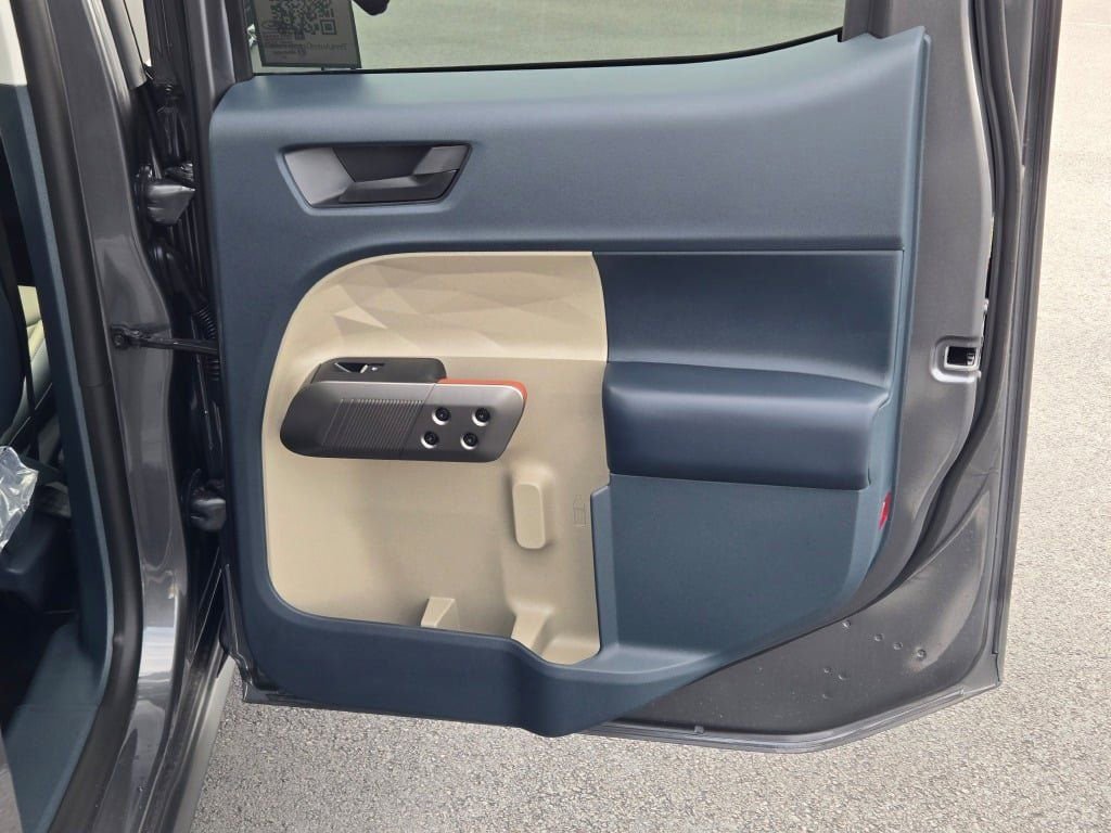 New 2025 Ford Maverick Lariat AWD/4WD image 9