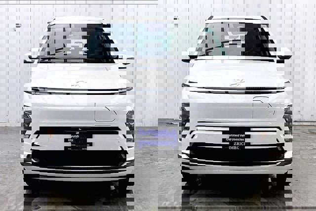 Certified 2024 Hyundai Kona SE image 3