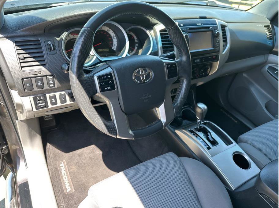 Used 2013 Toyota Tacoma PreRunner image 19