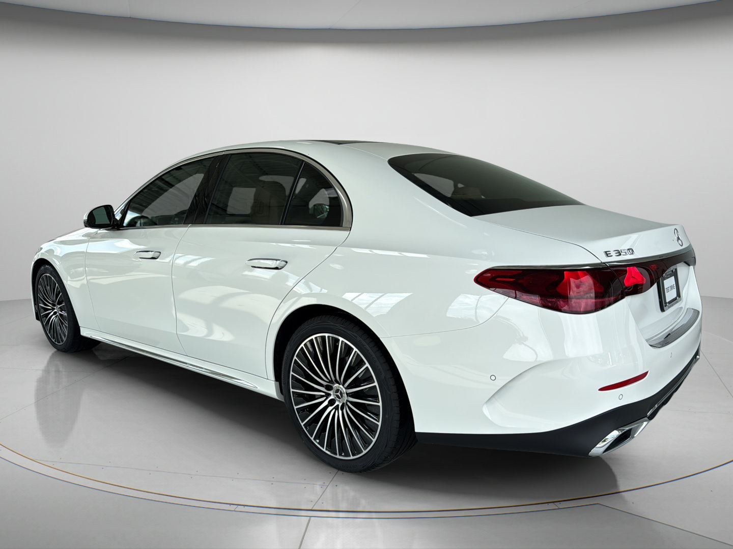 New 2027 Mercedes-Benz E 350 Sedan image 3