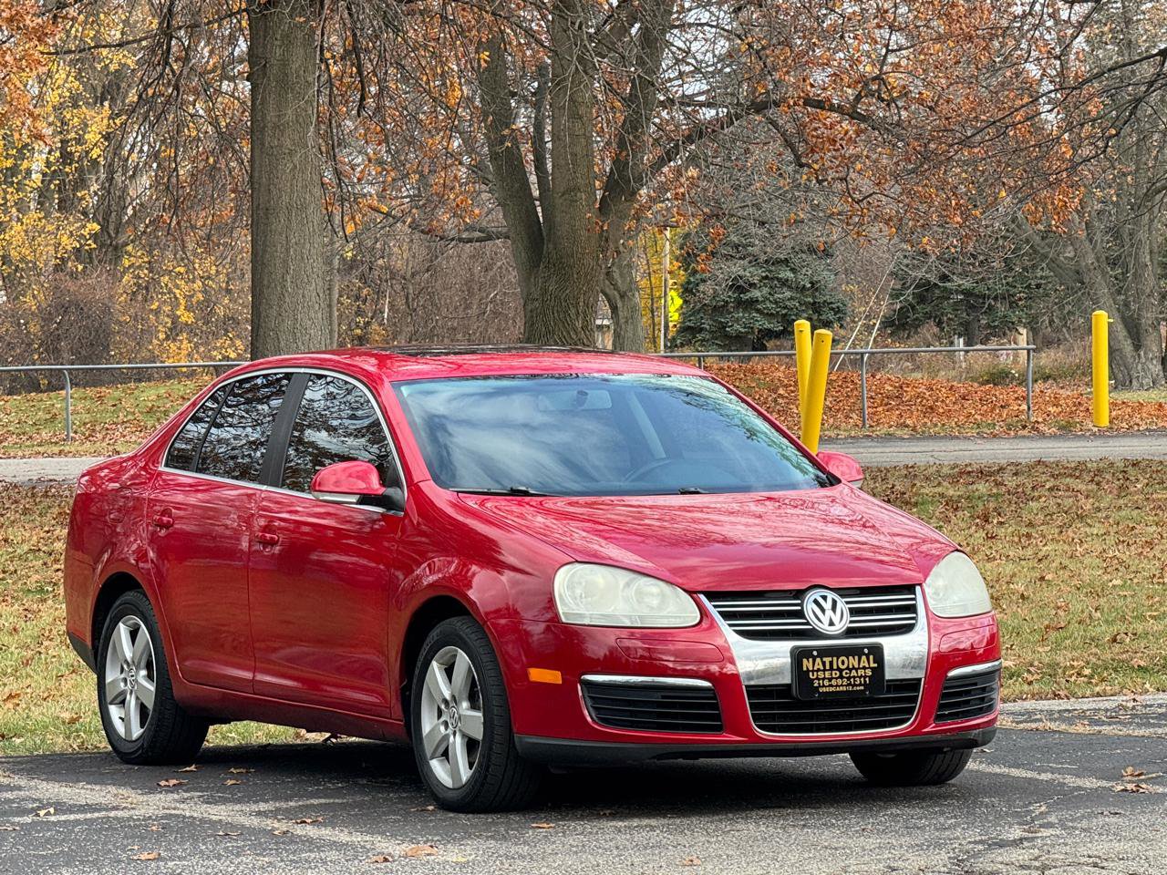 Used 2009 Volkswagen Jetta SE FWD image 2