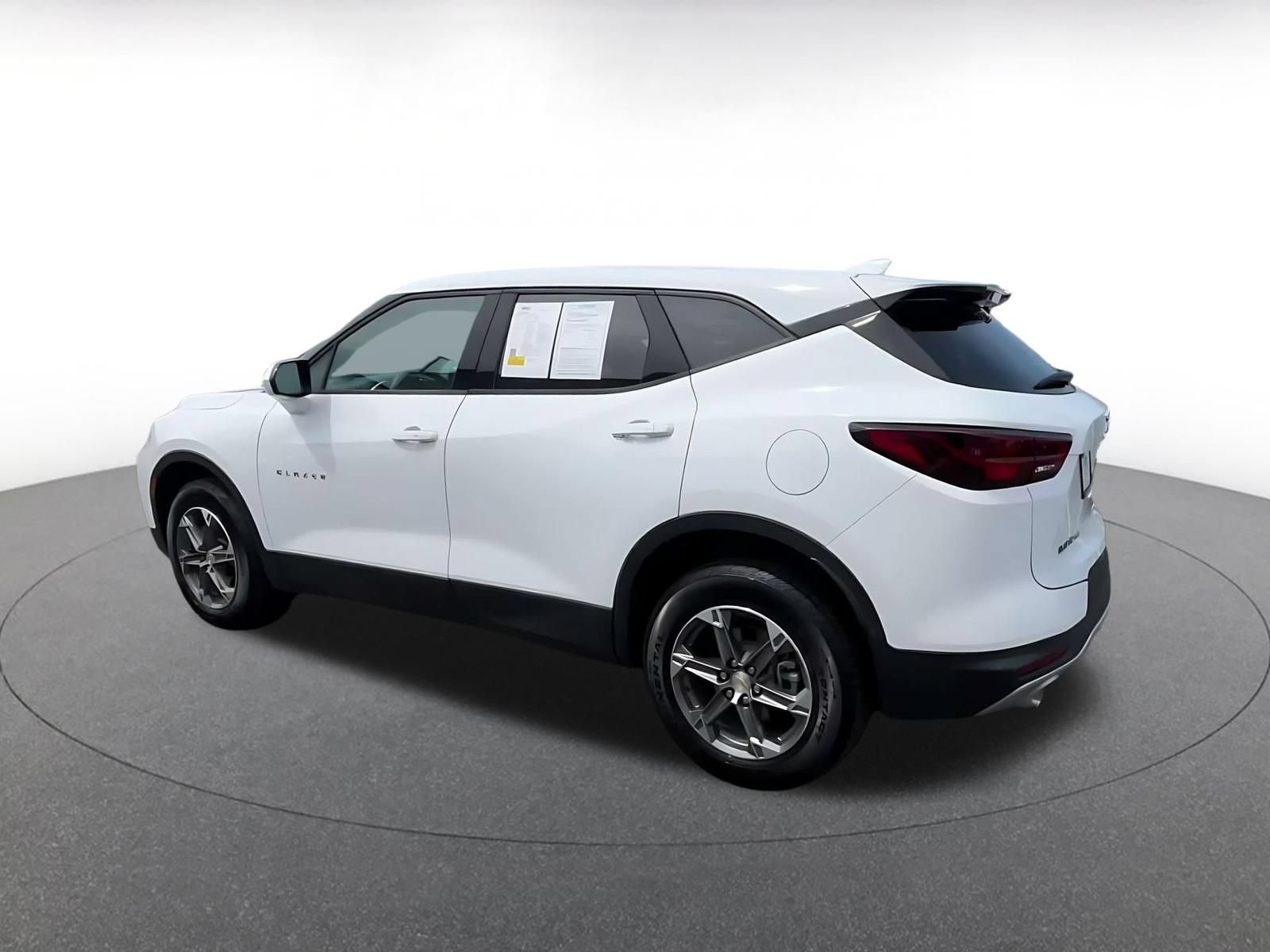 Used 2026 Chevrolet Blazer LT AWD/4WD image 9