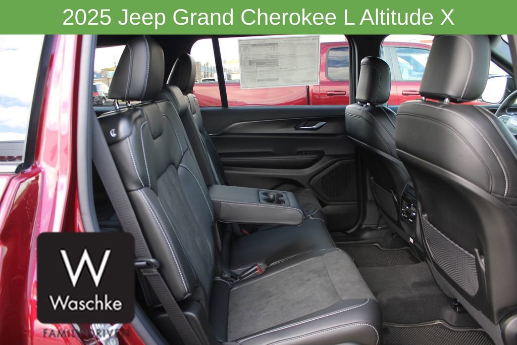 New 2025 Jeep Grand Cherokee L Altitude image 22