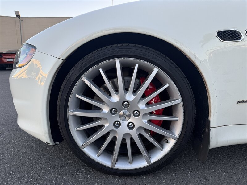 Used 2012 Maserati Quattroporte S RWD image 8
