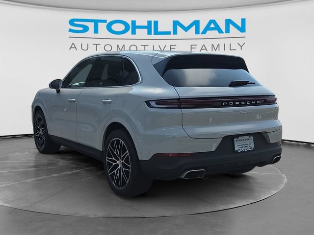 Used 2024 Porsche Cayenne AWD/4WD image 7