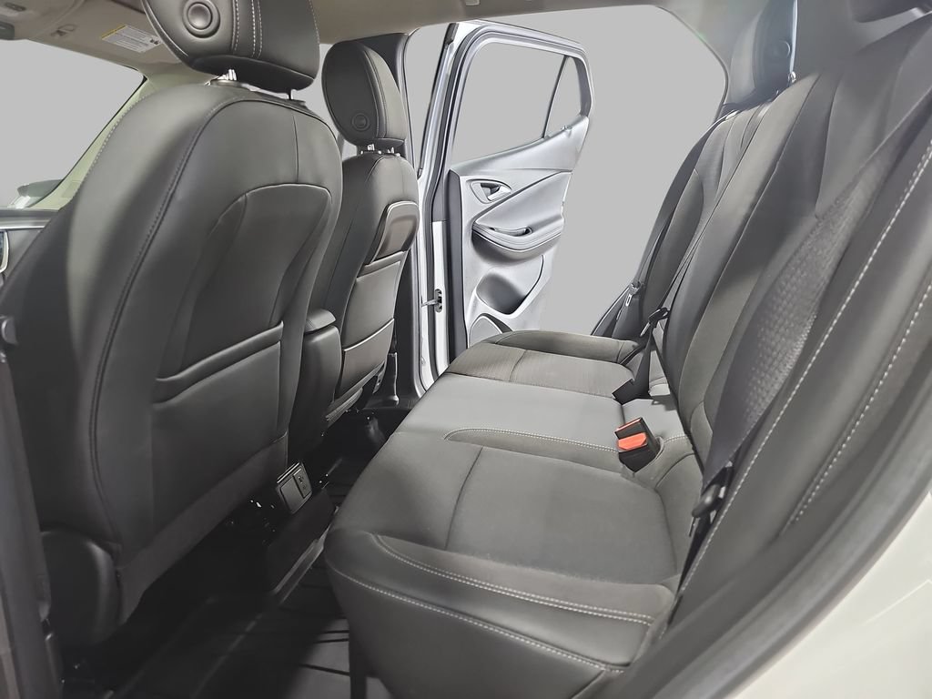 Used 2022 Buick Encore GX Preferred w/ Sport Touring Package FWD image 18