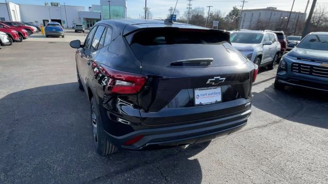 New 2026 Chevrolet Trax RS w/ Driver Confidence Package image 8