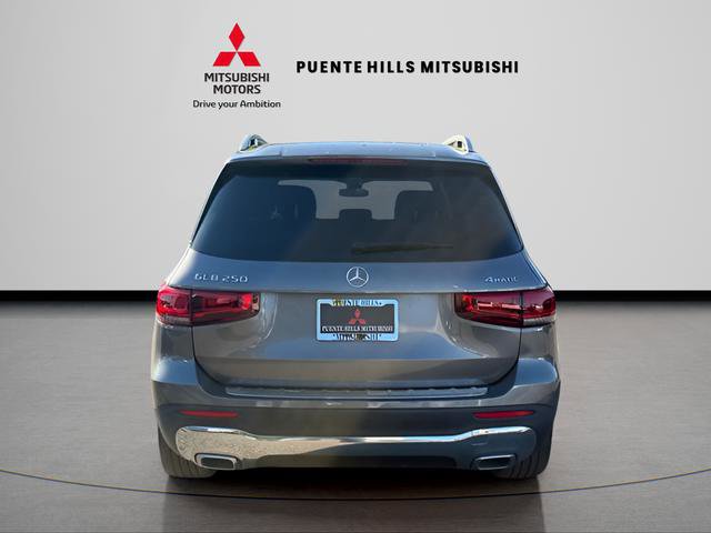 Used 2022 Mercedes-Benz GLB 250 4MATIC w/ Premium Package Lite image 6