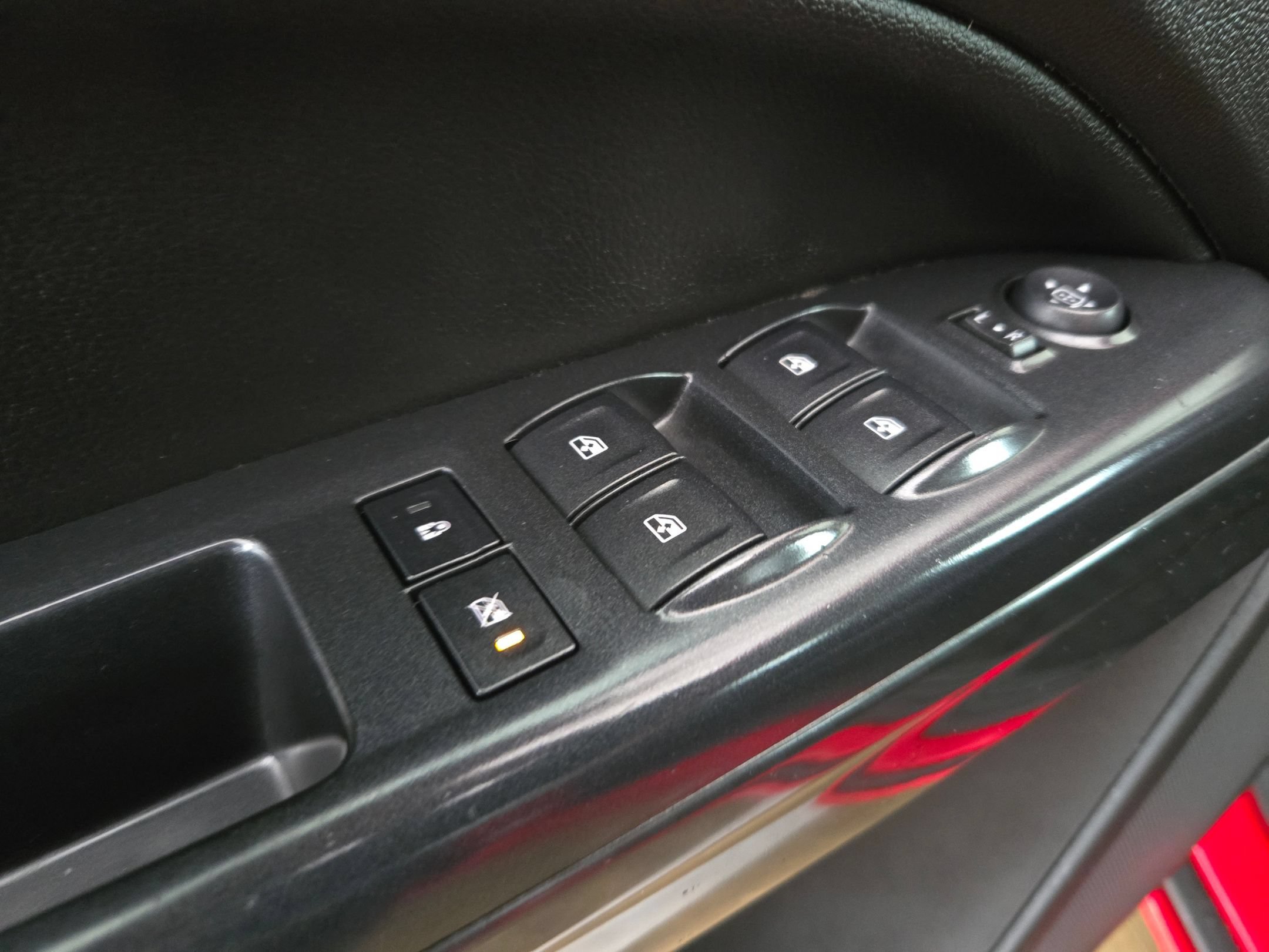 Used 2016 GMC Canyon SLE w/ All Terrain Package AWD/4WD image 12