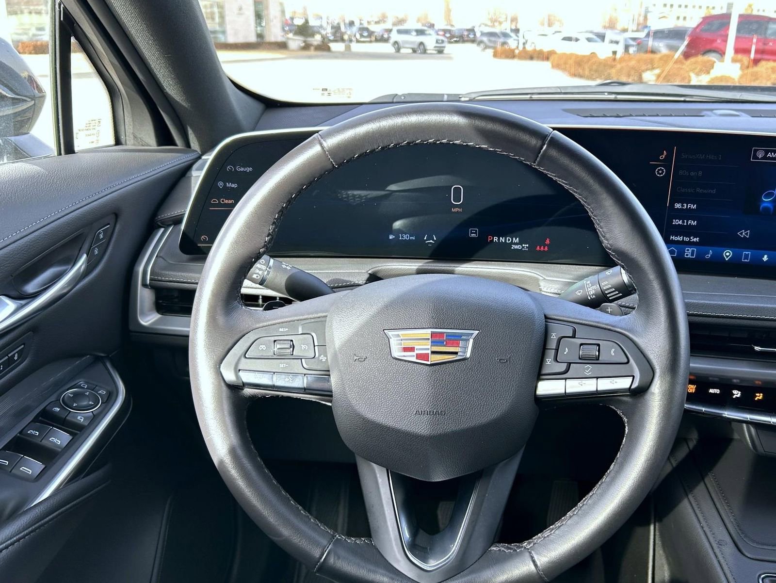 Used 2025 Cadillac XT4 Premium Luxury image 11