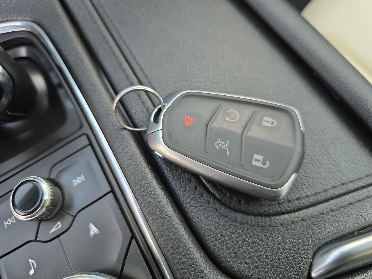 Used 2024 Cadillac XT5 Sportv w/ Technology Package image 27