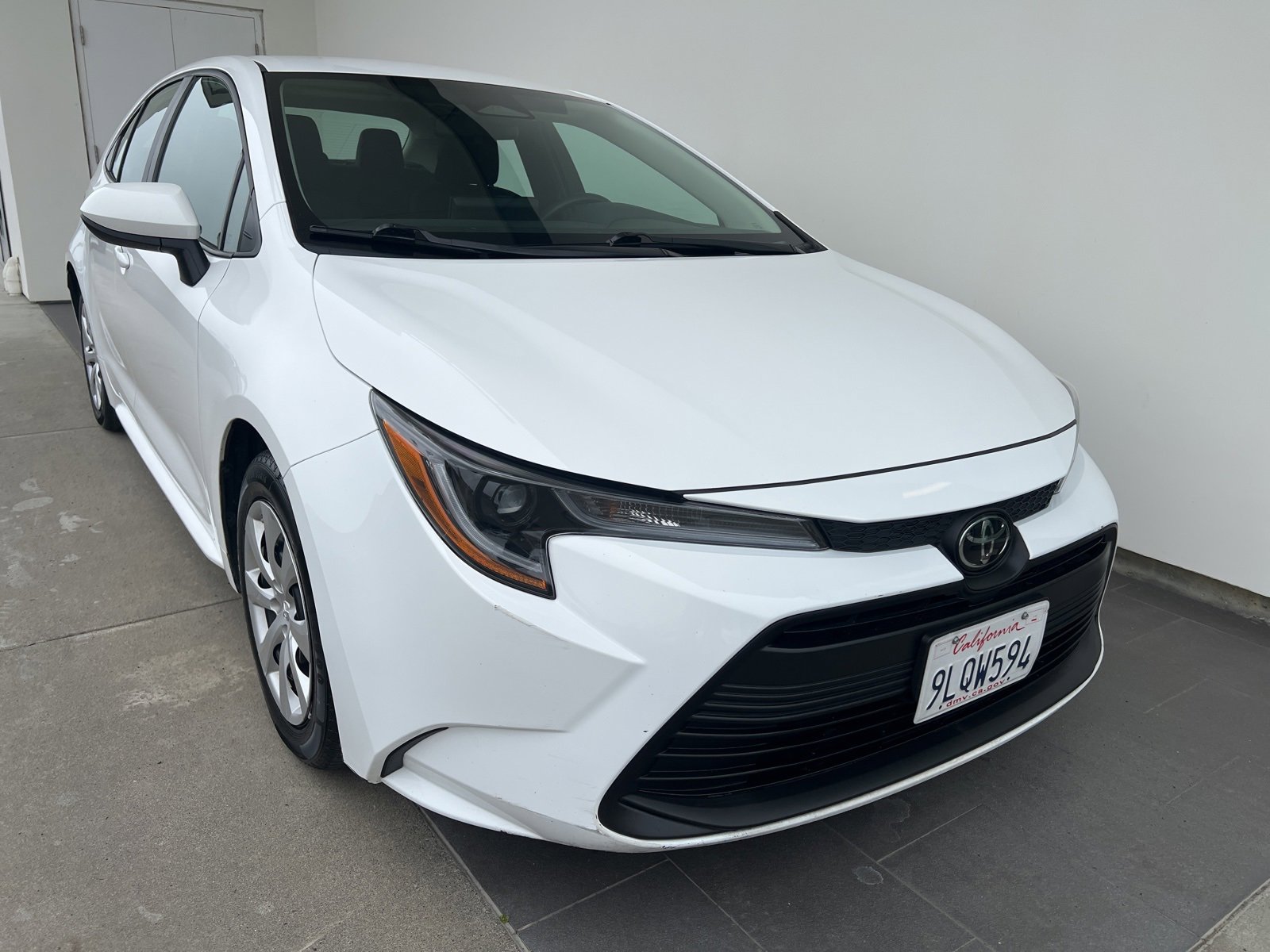 Used 2024 Toyota Corolla LE image 2