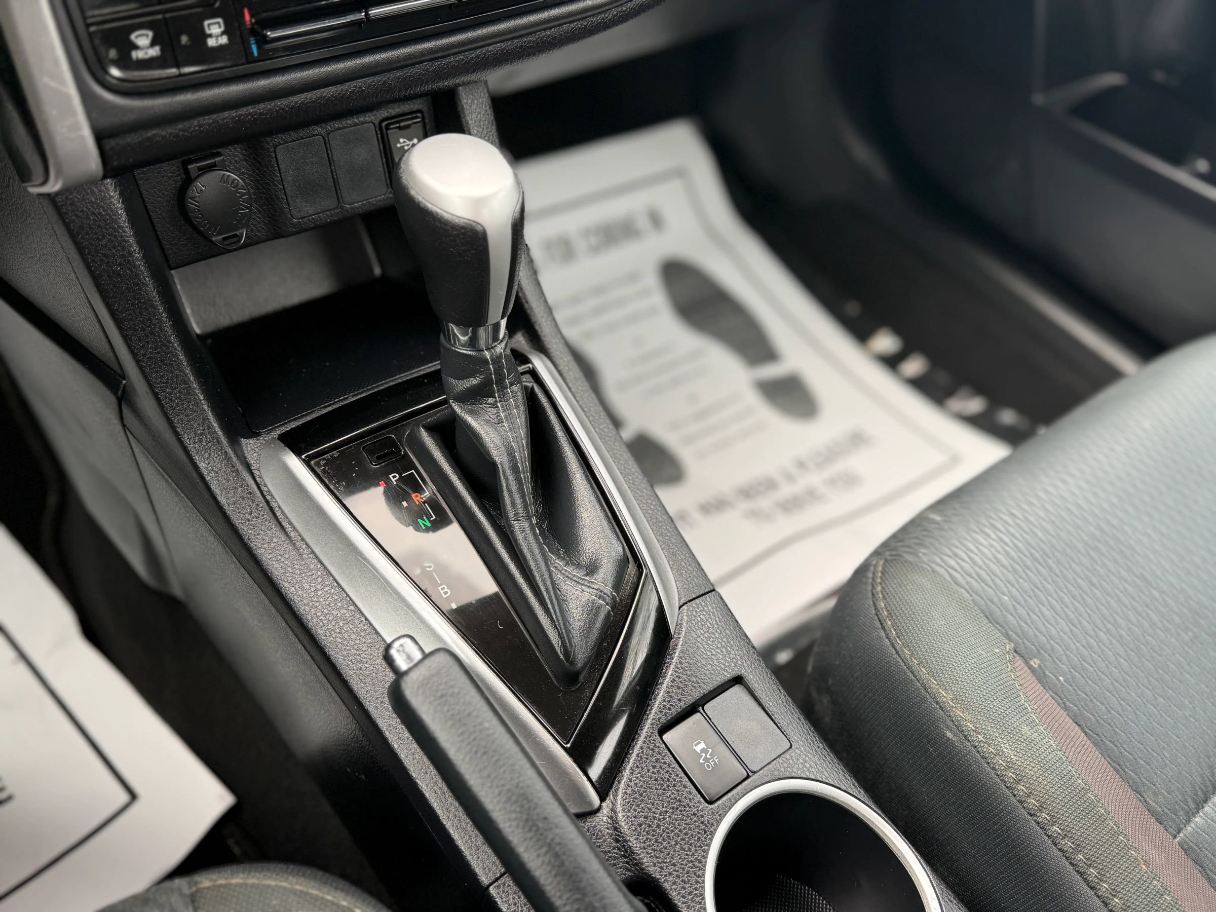 Used 2019 Toyota Corolla LE image 22