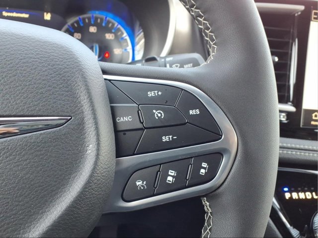 New 2026 Chrysler Pacifica Select image 19