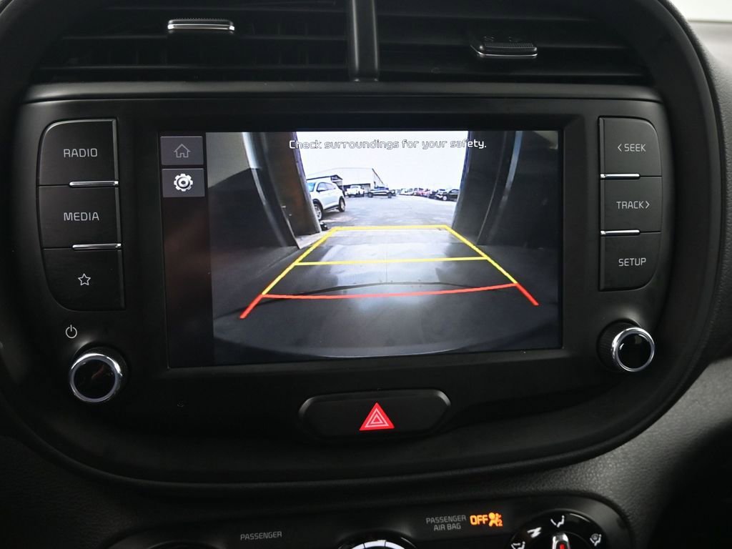 Used 2025 Kia Soul LX w/ LX Technology Package image 32