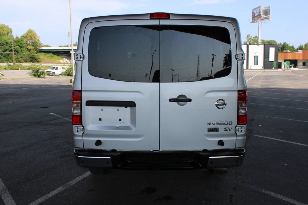 Used 2016 Nissan NV 3500 SV w/ SV Technology Package RWD image 7