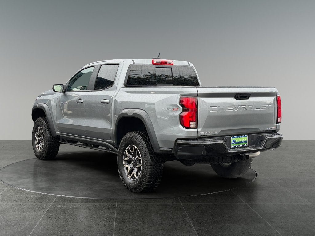 Used 2026 Chevrolet Colorado ZR2 w/ Technology Package AWD/4WD image 8
