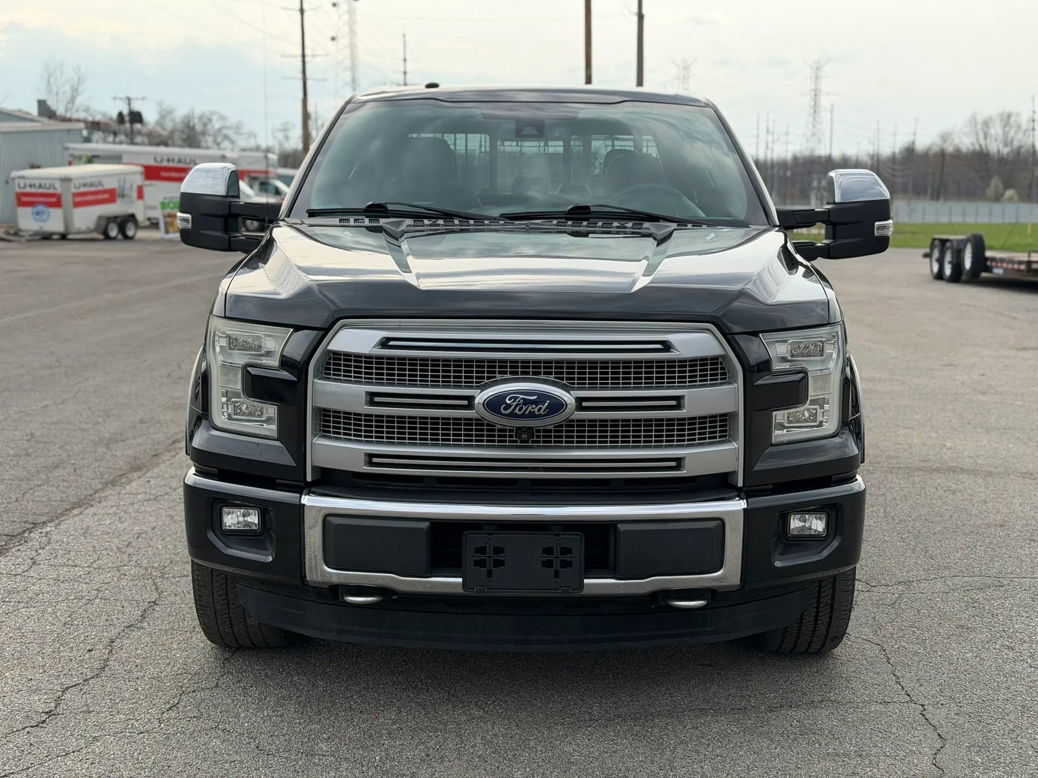Used 2015 Ford F150 Platinum w/ Equipment Group 701A Luxury AWD/4WD image 2
