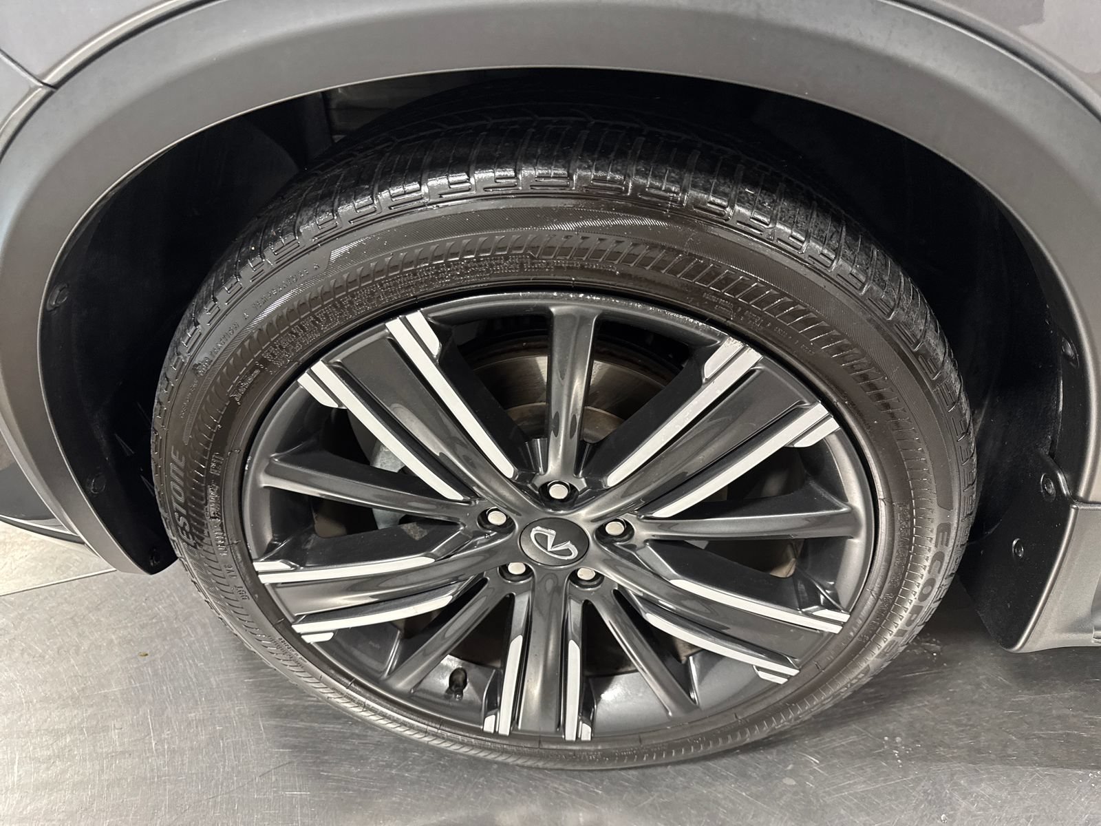 Used 2021 INFINITI QX50 Luxe w/ Appearance Package AWD/4WD image 2