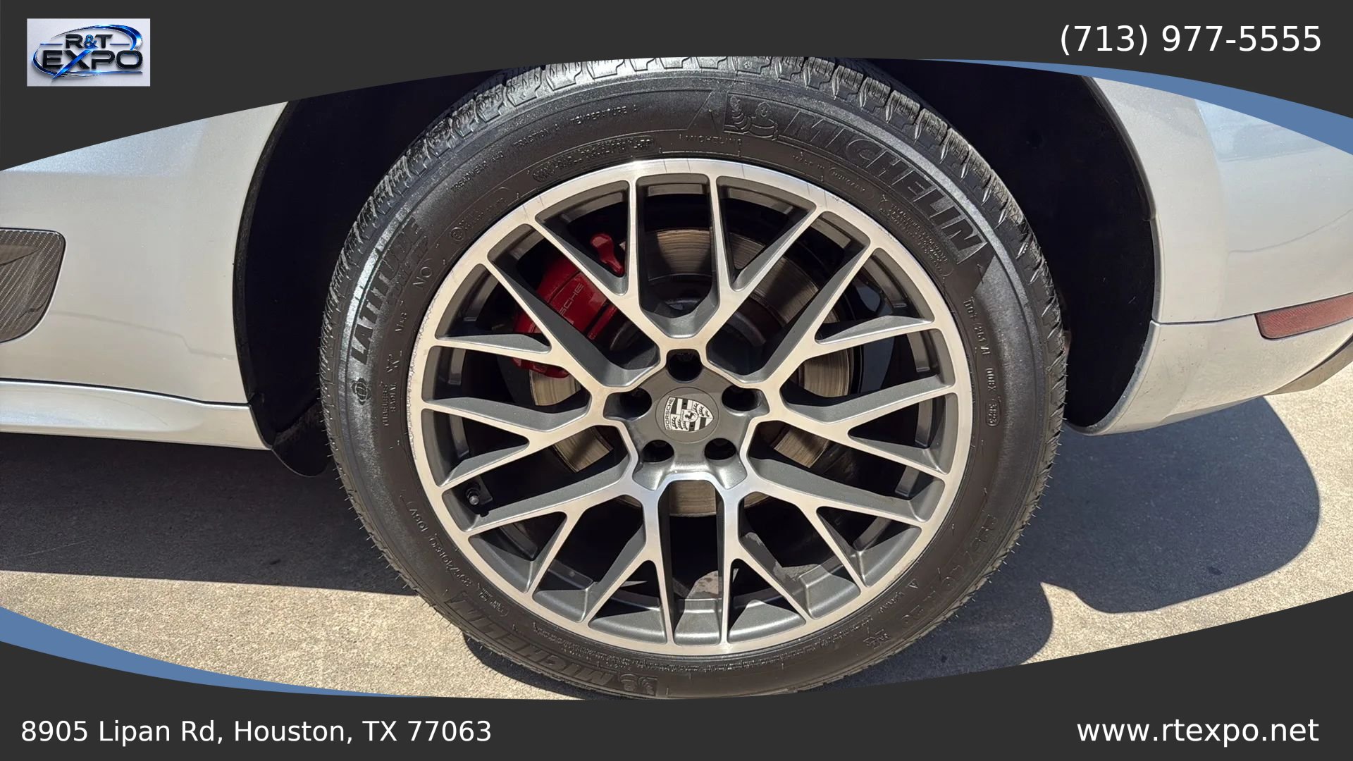 Used 2015 Porsche Macan Turbo AWD/4WD image 17