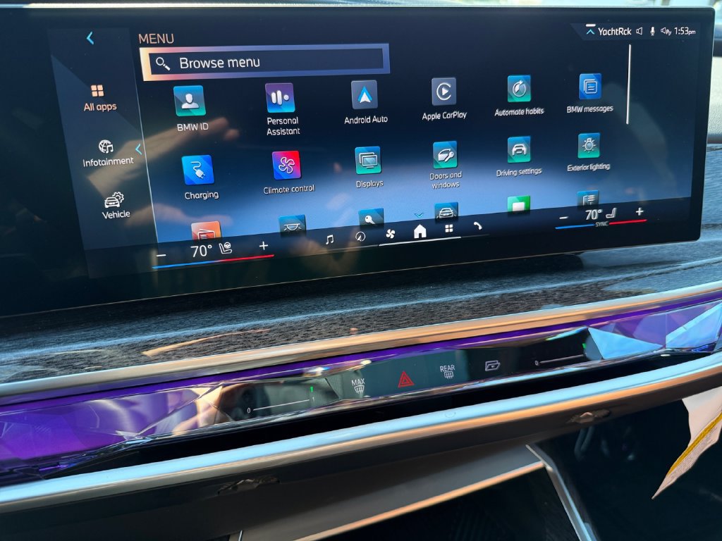 Certified 2026 BMW 750e xDrive AWD/4WD image 25