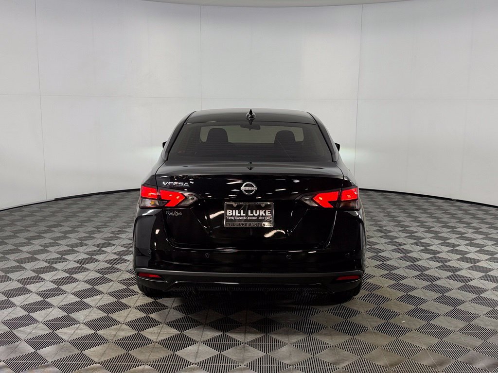 Used 2025 Nissan Versa SV FWD image 9