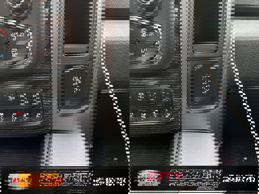 Used 2018 RAM 3500 Laramie Longhorn image 39